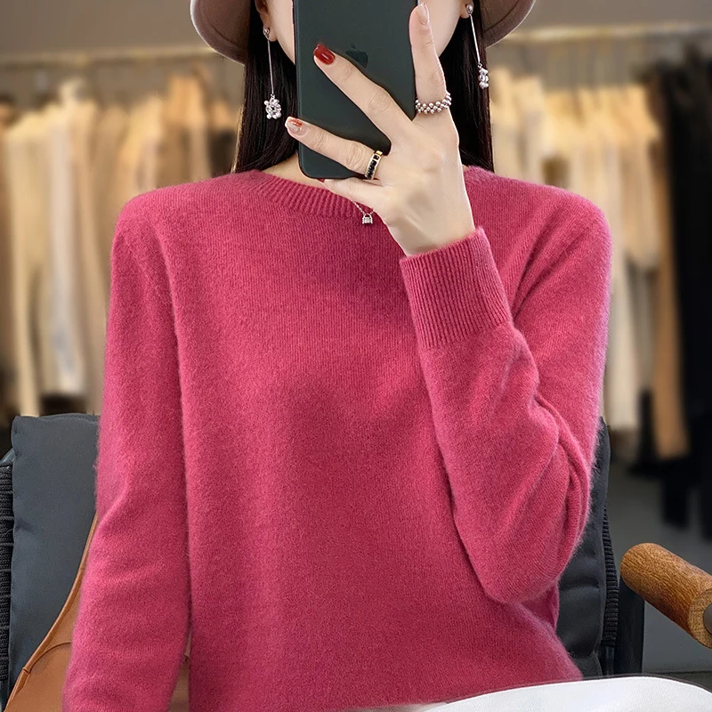 Damen Luxuriöser Feinstrick-Rundhalspullover mit softem Fluffy‑Finish und schmaler Bündchenform Nord Taschen