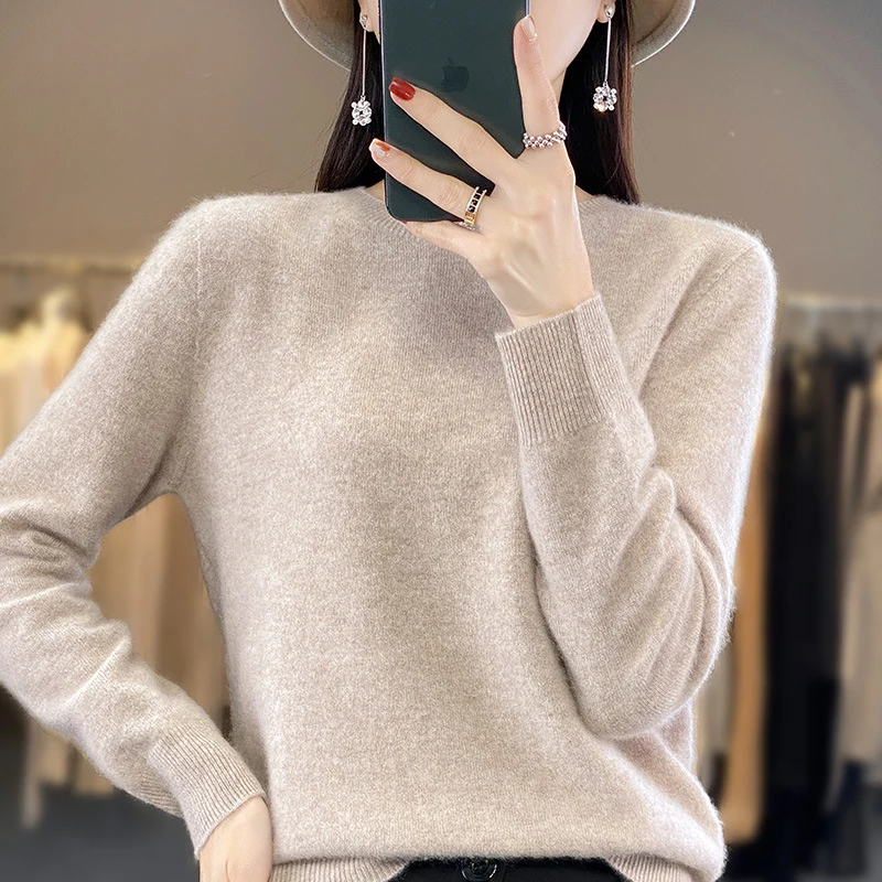 Damen Luxuriöser Feinstrick-Rundhalspullover mit softem Fluffy‑Finish und schmaler Bündchenform Nord Taschen