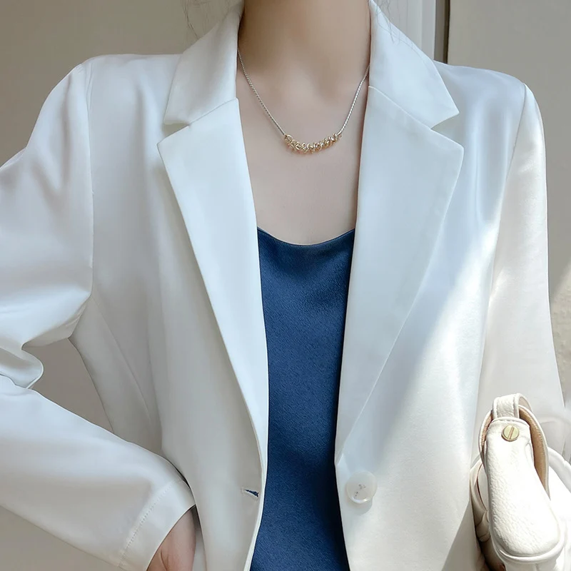 Damen Leichttaillierter Longblazer mit Knopfverschluss und Flap‑Taschen Nord Taschen