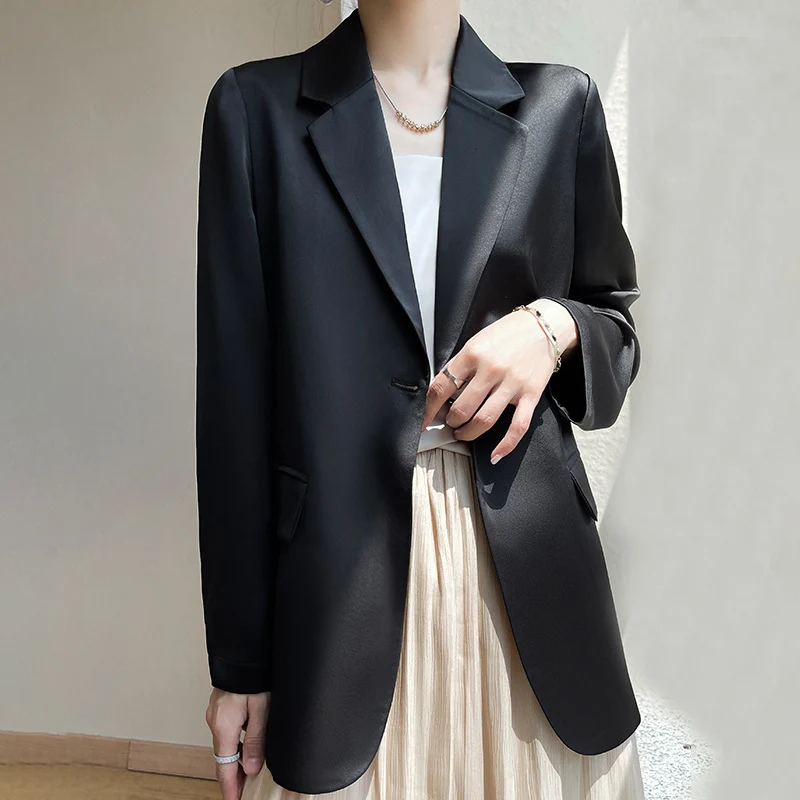 Damen Leichttaillierter Longblazer mit Knopfverschluss und Flap‑Taschen Nord Taschen