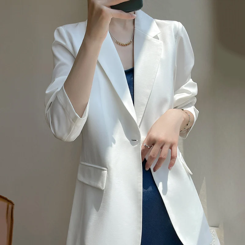 Damen Leichttaillierter Longblazer mit Knopfverschluss und Flap‑Taschen Nord Taschen