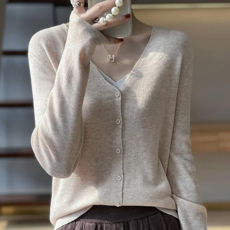 Damen Leichter V‑Ausschnitt‑Cardigan mit kastiger Silhouette und Kaschmir‑Optik Nord Taschen
