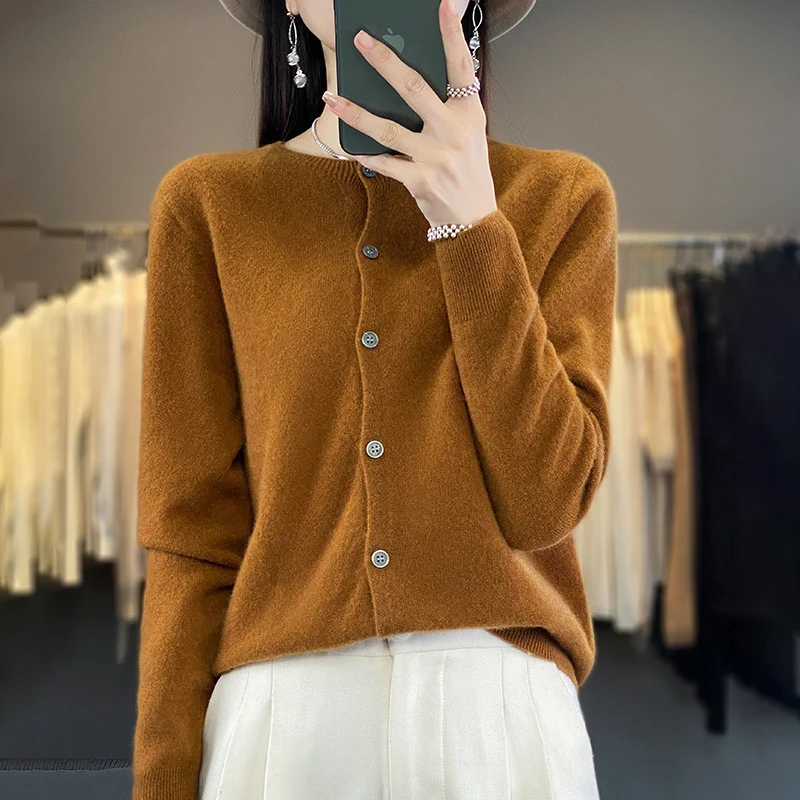 Damen Leichter Feinstrick-Cardigan mit Kaschmir‑Optik, Rundhalsausschnitt und verdeckter Knopfleiste Nord Taschen