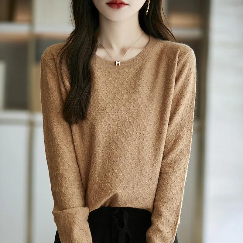 Damen Lässiger Feinstrickpullover mit dezentem Rautenmuster und gerippten Bündchen Nord Taschen