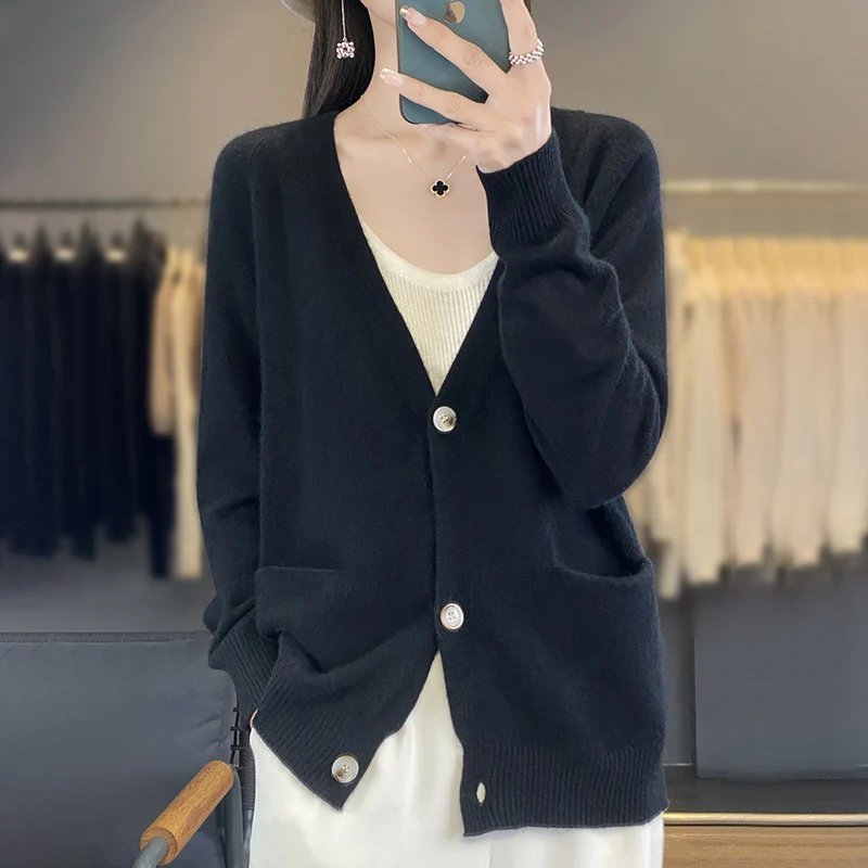 Damen Lässiger Feinstrick-Cardigan mit V‑Ausschnitt, Eingrifftaschen und breitem Rippbund Nord Taschen