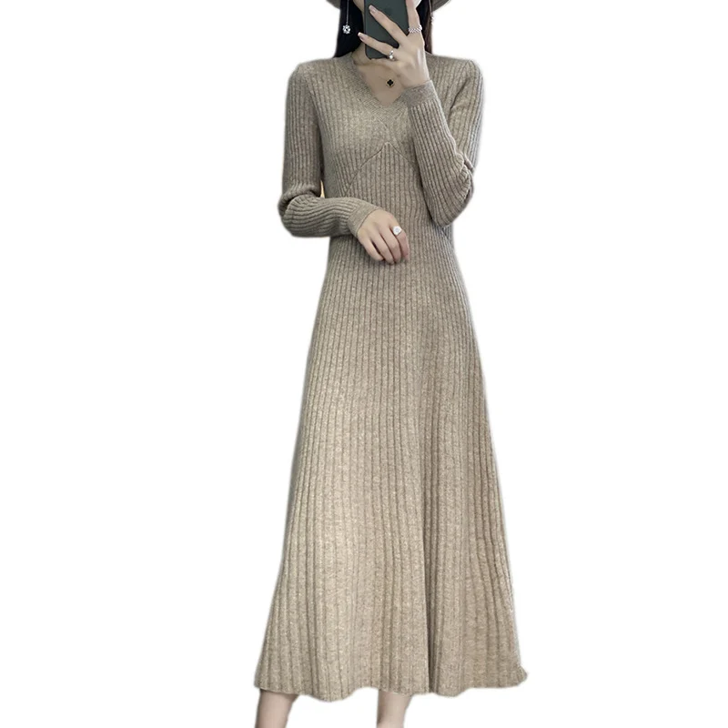 Damen Langes geripptes Strickmidikleid mit taillierter Silhouette und A‑Linien-Rock Nord Taschen