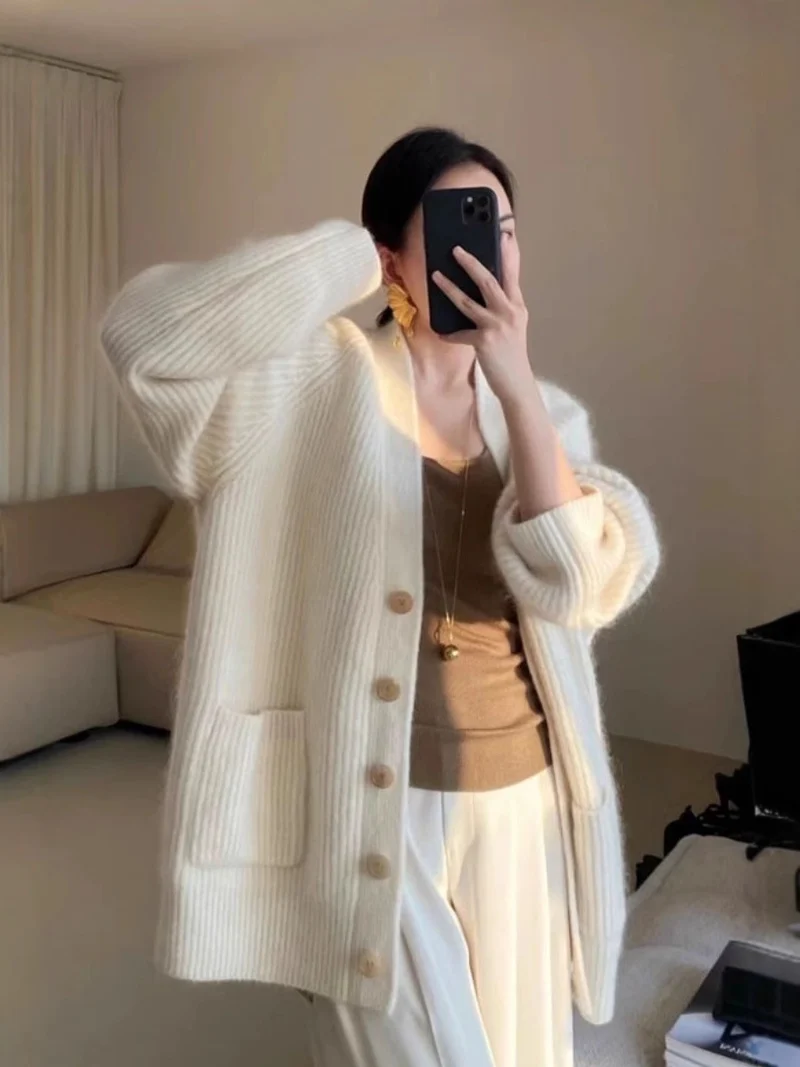 Damen Langer Oversize-Cardigan aus weichem Rippstrick mit Holzknopfleiste Nord Taschen