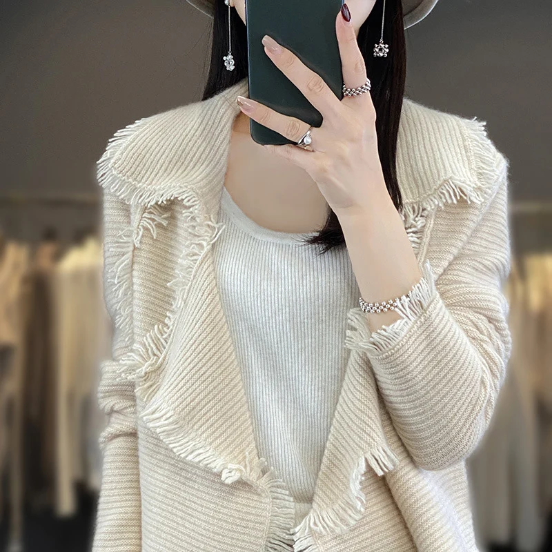 Damen Langer Fransen‑Strickcardigan mit großem Schalkragen und feiner Rippenstruktur Nord Taschen
