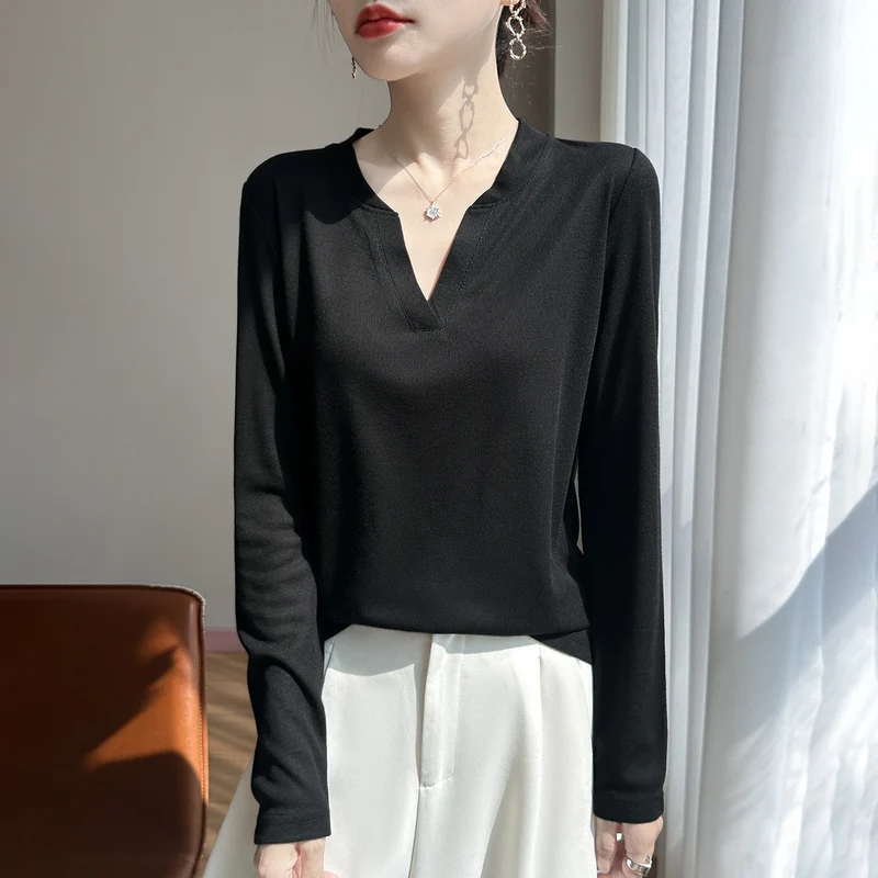 Damen Langärmliges Feinstrickshirt mit geschlitztem V-Kragen Nord Taschen