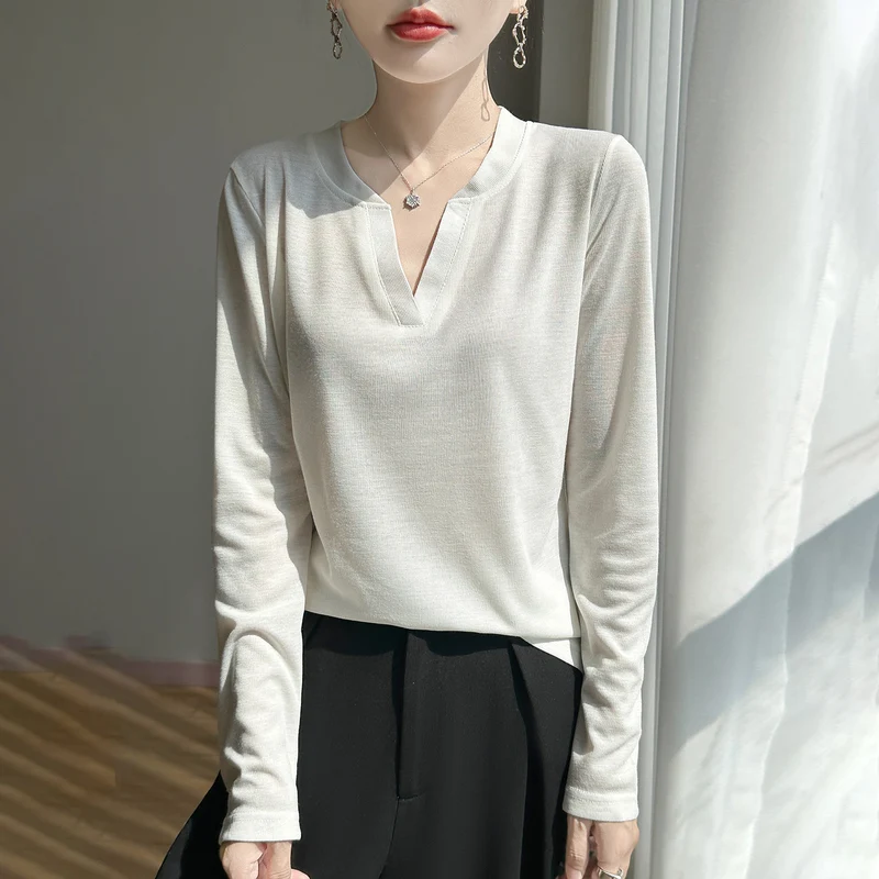 Damen Langärmliges Feinstrickshirt mit geschlitztem V-Kragen Nord Taschen