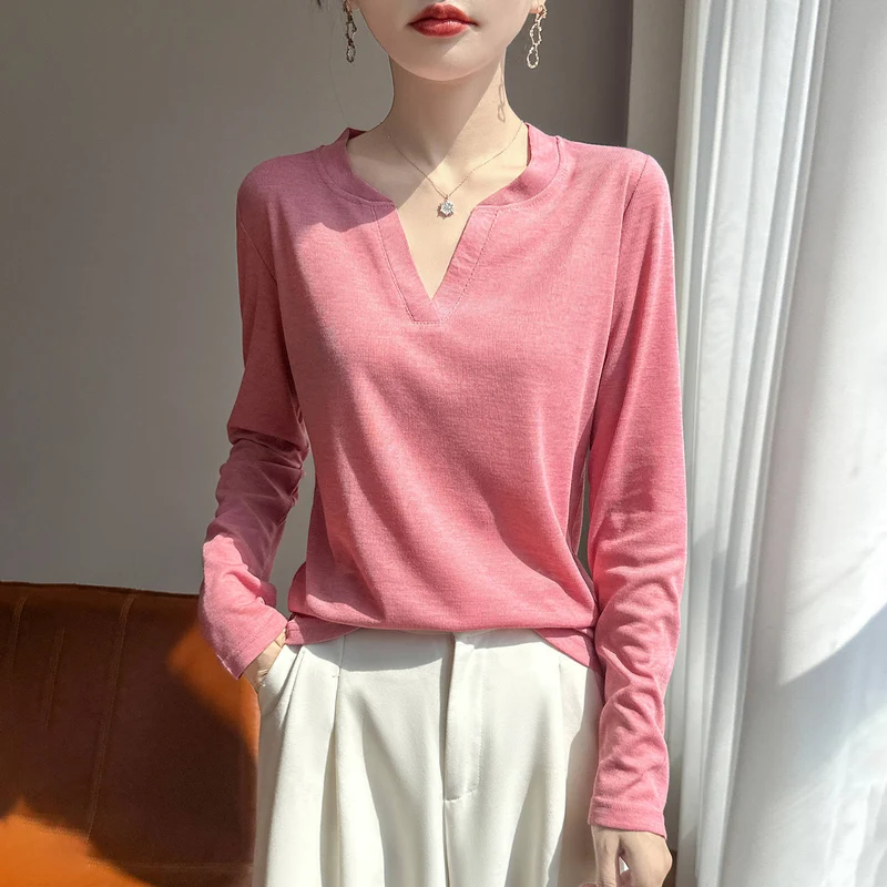 Damen Langärmliges Feinstrickshirt mit geschlitztem V-Kragen Nord Taschen