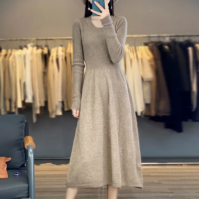 Damen Langärmeliges Midikleid aus Feinstrick mit taillierter A‑Linien‑Silhouette Nord Taschen