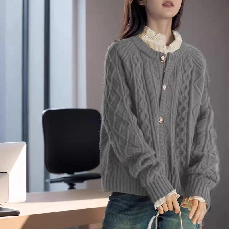 Damen Kuscheliger Zopf- und Rautenstrick-Cardigan mit Perlmuttknopfblende Nord Taschen