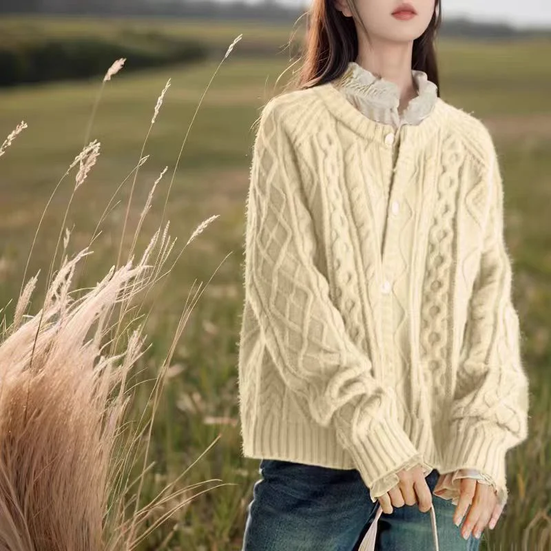 Damen Kuscheliger Zopf- und Rautenstrick-Cardigan mit Perlmuttknopfblende Nord Taschen