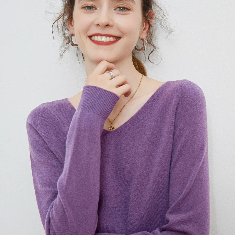 Damen Kuscheliger V‑Ausschnitt Feinstrickpullover aus Mohair‑Mix mit flauschiger Oberfläche Nord Taschen