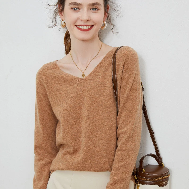 Damen Kuscheliger V‑Ausschnitt Feinstrickpullover aus Mohair‑Mix mit flauschiger Oberfläche Nord Taschen