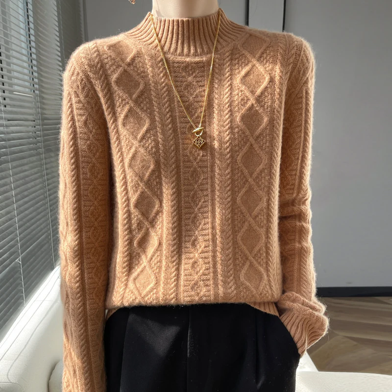 Damen Kuscheliger Mohair‑Optik Mockneckpullover mit Rautenzopfstruktur und kastiger Silhouette Nord Taschen