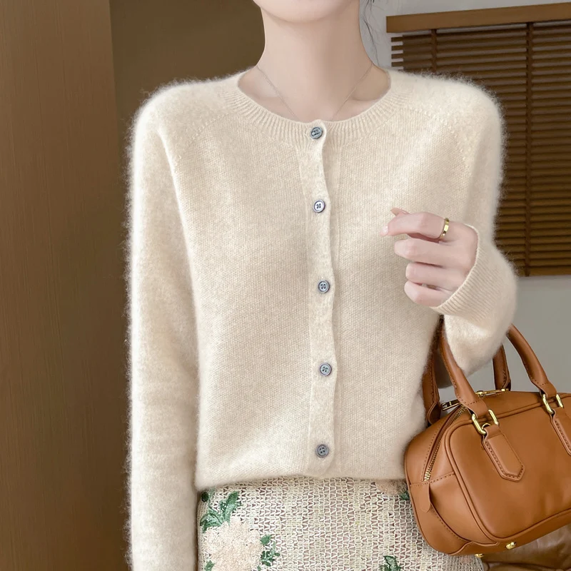 Damen Kuscheliger Kurzcardigan aus Mohair‑Mix mit feiner Schurwollstruktur und Perlmuttknopfleiste Nord Taschen