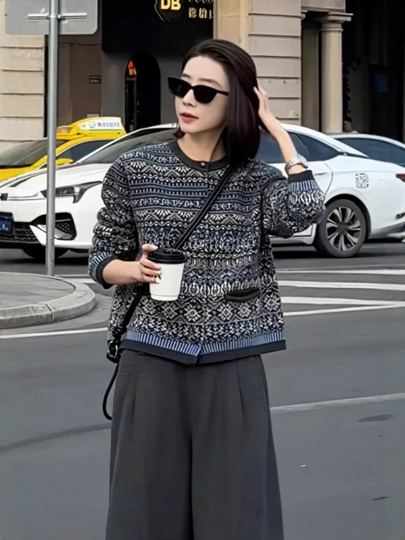 Damen Kurzjacke-Cardigan mit Jacquard‑Muster, Rippbündchen und Rundhals Nord Taschen