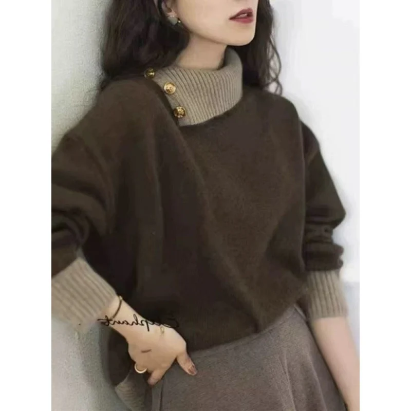 Damen Kurzgeschnitteter Pullover mit asymmetrischem Knopf‑Mockneck und Ballonärmeln Nord Taschen