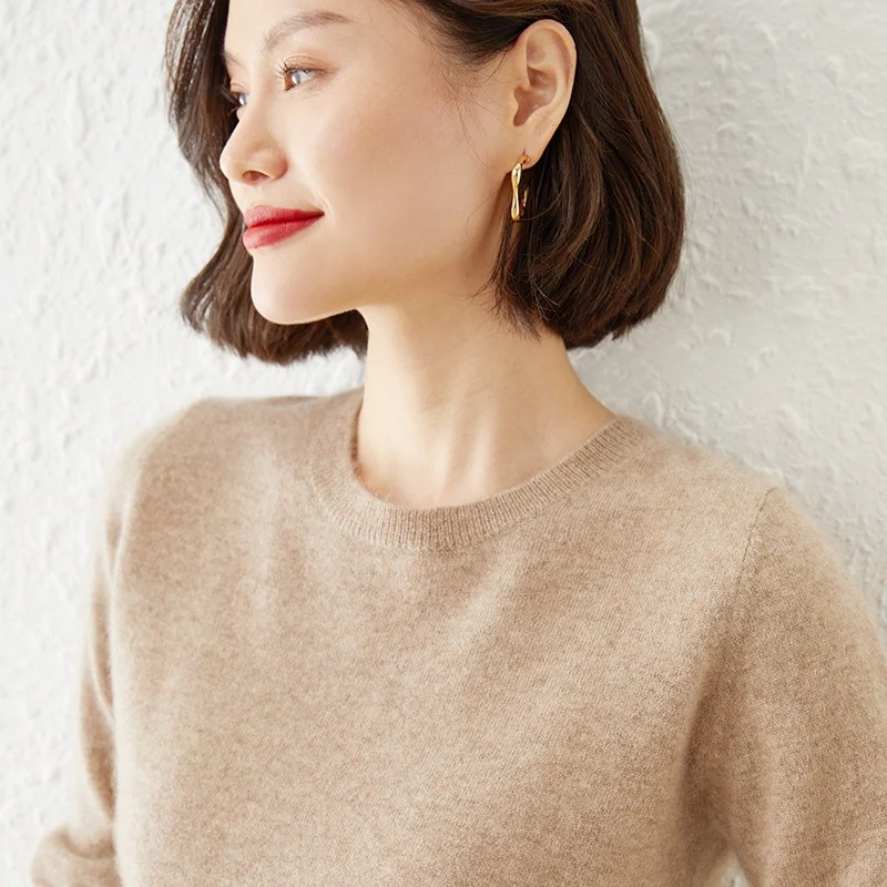 Damen Kurzgeschnittener Feinstrickpullover mit Rundhalsausschnitt und geripptem Bund Nord Taschen