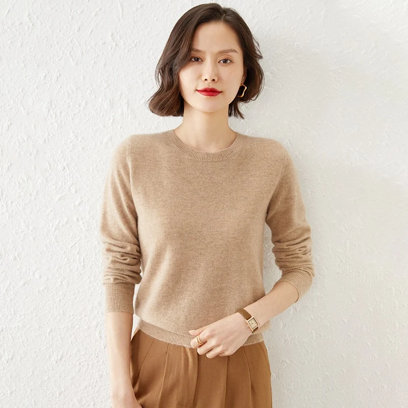 Damen Kurzgeschnittener Feinstrickpullover mit Rundhalsausschnitt und geripptem Bund Nord Taschen