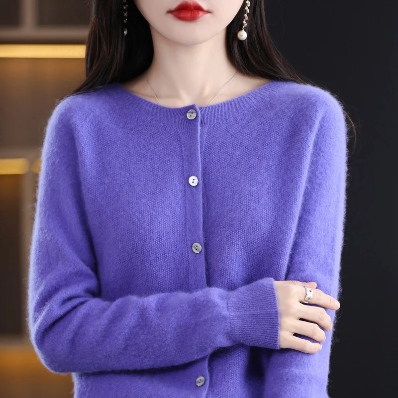 Damen Kurzgeschnittener Cardigan in Mohair‑Optik mit Rundhalsausschnitt und Perlmuttknöpfen Nord Taschen