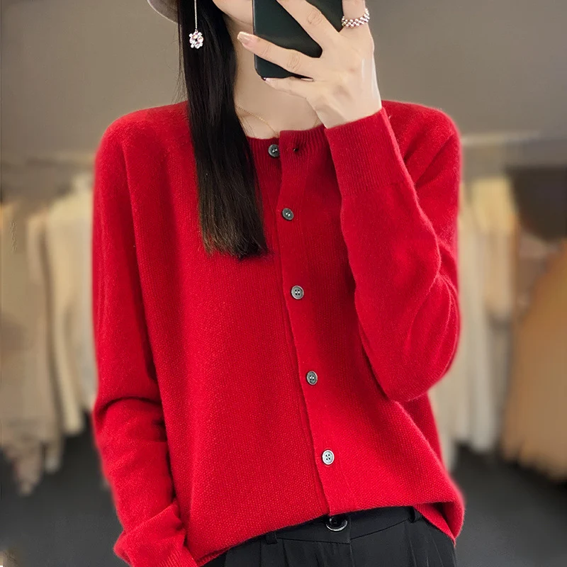 Damen Kurzgeschnittener Cardigan in Mohair‑Optik mit Rundhalsausschnitt und Perlmuttknöpfen Nord Taschen
