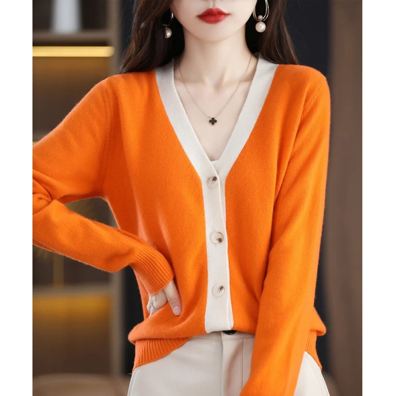 Damen Kontrastbesetzter V‑Neck-Feinstrickcardigan mit Perlmuttknöpfen Nord Taschen