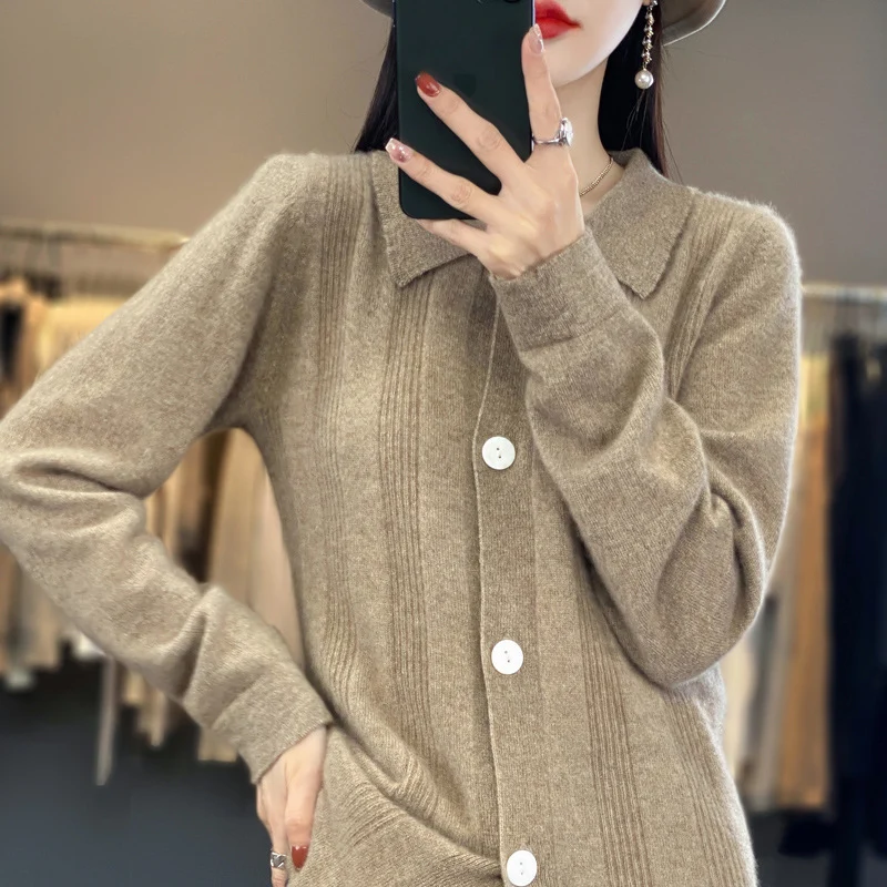 Damen Knopfcardigan mit Hemdkragen und feiner Längsrippenstruktur Nord Taschen