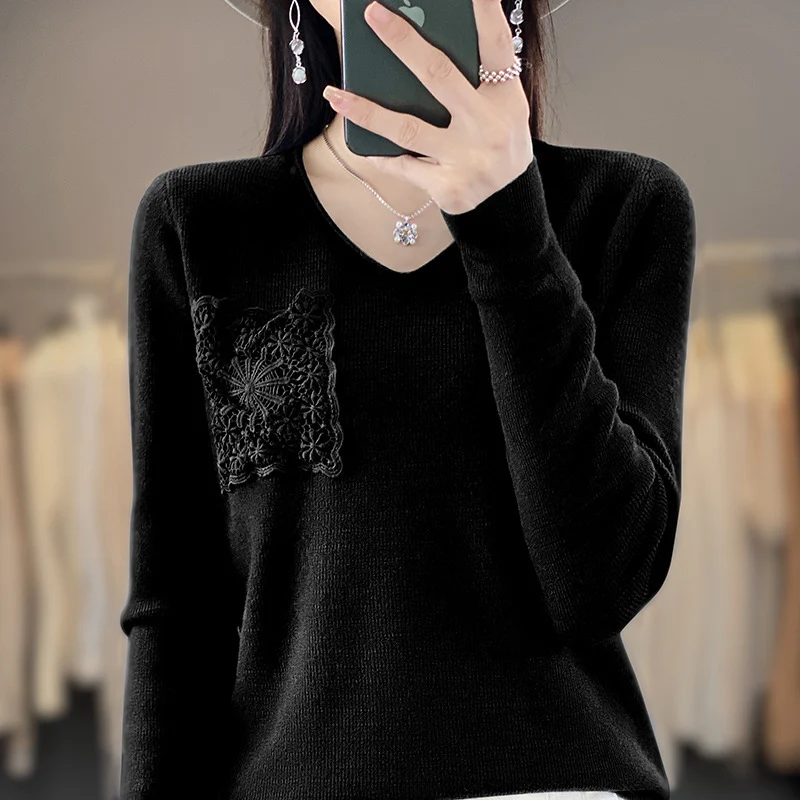 Damen Kaschmir‑Optik V‑Ausschnittpullover mit floraler Häkelapplikation Nord Taschen