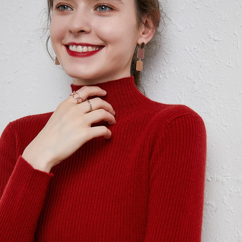 Damen Figurbetonter Feinstrick-Rollkragenpullover mit extrafeiner Rippenstruktur und kaschmirweicher Haptik Nord Taschen