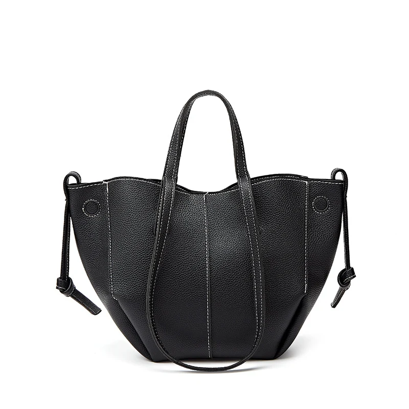 Damen Handtasche mit modernem Schnitt und mehreren Innenfächern Nord Taschen