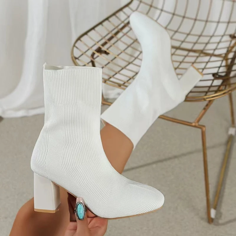 Damen Strickstiefeletten mit transparentem Blockabsatz und elastischem Schaft