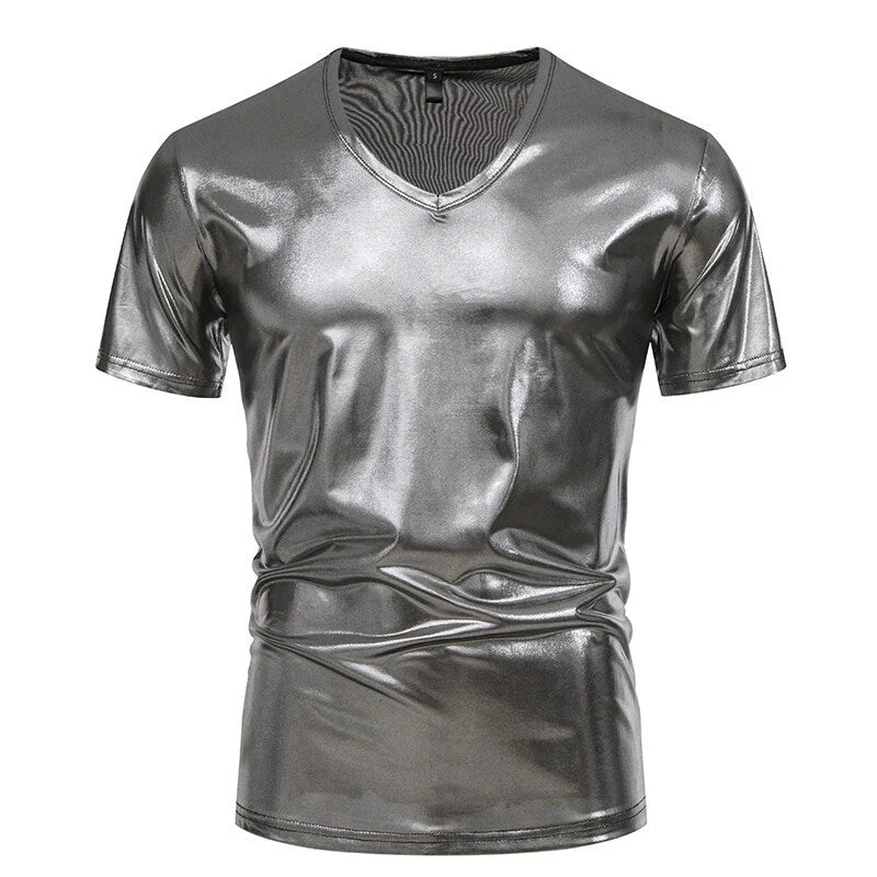 Herren V-Ausschnitt T-Shirt aus glänzendem Material mit persönlichem Stil