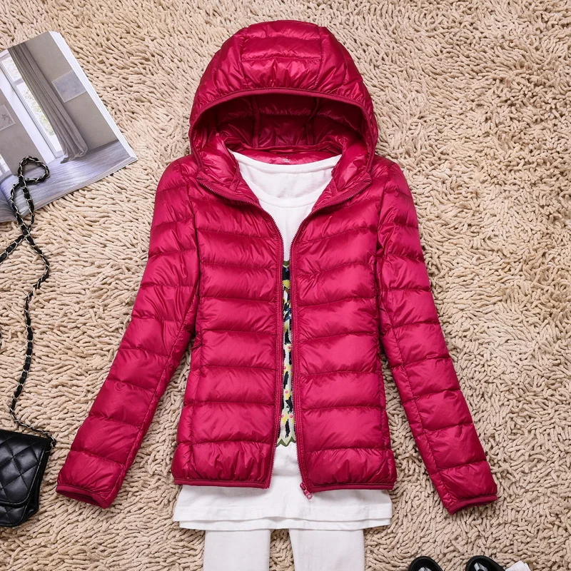 Nord Taschen | Ultraleichte Damen Daunenjacke mit Kapuze