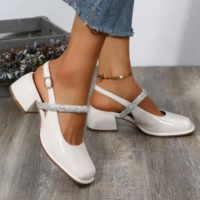 Glitzernde WeißlackPumps