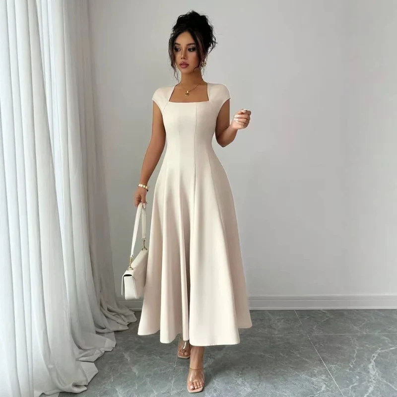 Damen Elegantes Maxikleid mit rechteckigem Ausschnitt und fließendem Rock Avellé