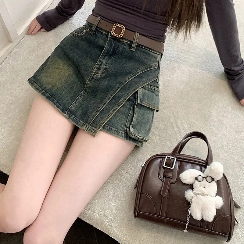 Damen Handtasche mit glänzender Oberflächenstruktur und elegantem Design Nord Taschen