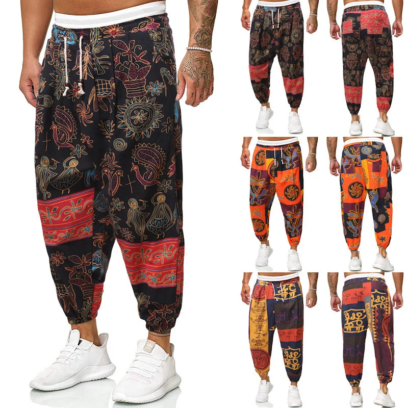 Herren Locker sitzende Patchwork-Loungehose mit Tunnelzug, elastischen Knöcheln und dekorativem Allover-Print Nord Taschen