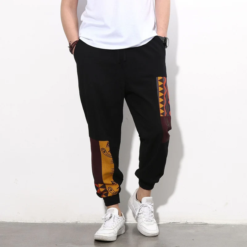 Herren Jogginghose mit seitlichen Panel-Prints, Tunnelzug und gerippten Bündchen Nord Taschen