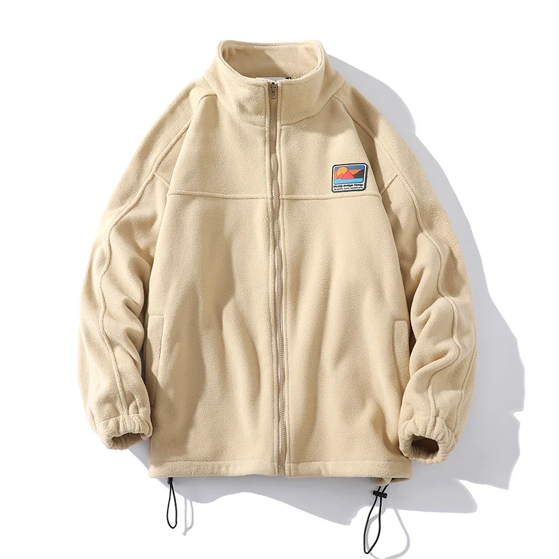 Herren Fleecejacke mit Stehkragen, durchgehendem Reißverschluss, elastischem Tunnelzug und Badge Patch Nord Taschen