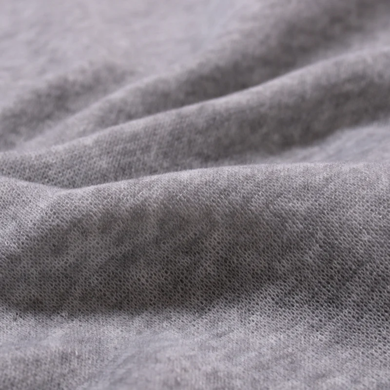 Herren Figurbetonter Rollkragenpullover aus Feinstrick Nord Taschen