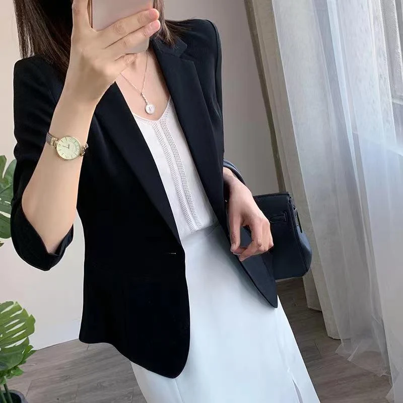Damen Taillierter Ein‑Knopf‑Blazer mit 3/4‑Ärmeln und strukturierter Teilung Nord Taschen