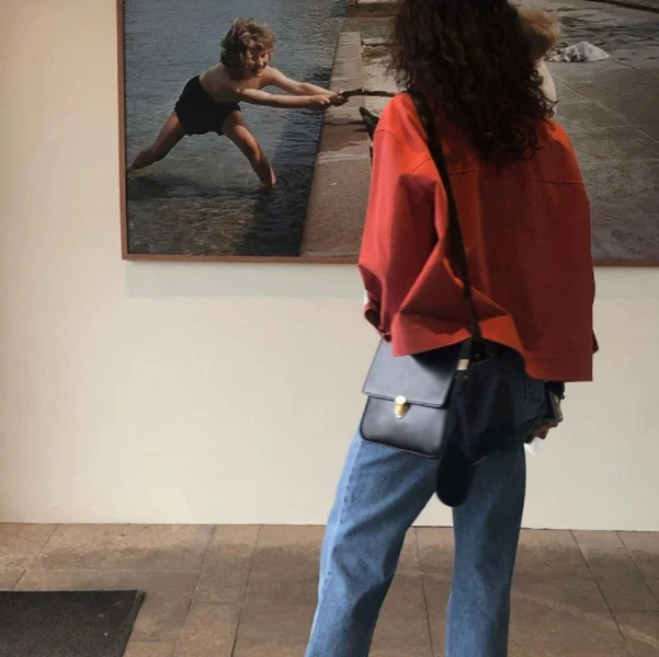 Damen Kurz geschnittene Oversize-Canvasjacke mit Kontrastfutter und Umschlagärmeln Nord Taschen