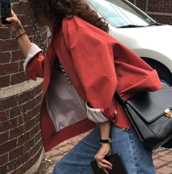 Damen Kurz geschnittene Oversize-Canvasjacke mit Kontrastfutter und Umschlagärmeln Nord Taschen
