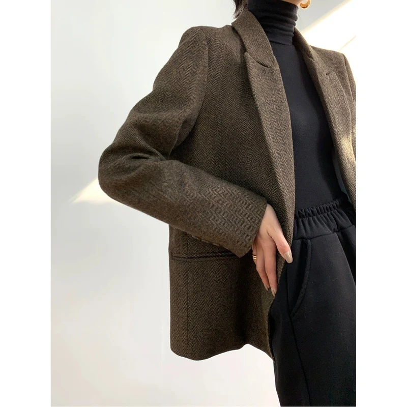 Damen Klassischer Woll-Tweed-Blazer mit schmalem Revers, Teilgefüttert und Ein-Knopf Nord Taschen