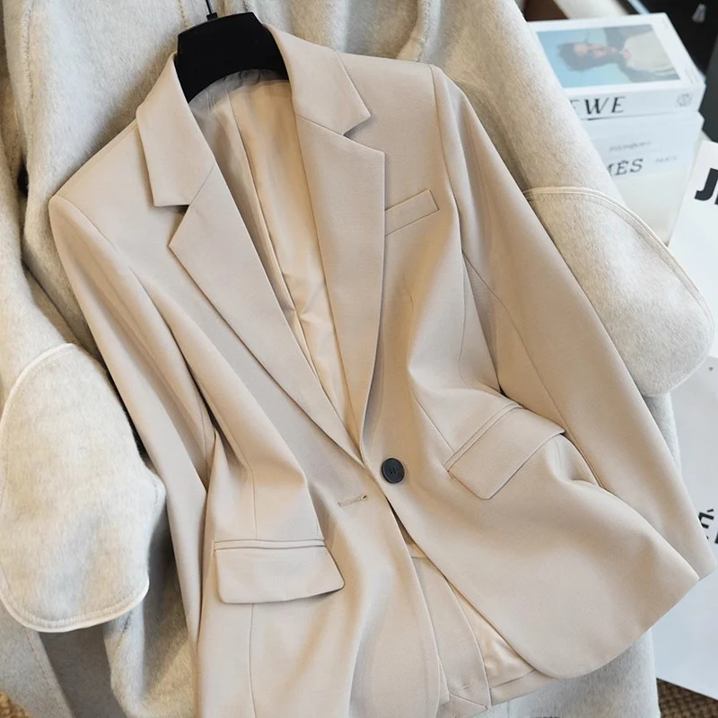 Damen Klassischer taillierter Ein-Knopf-Blazer aus feinem Wollmix Nord Taschen