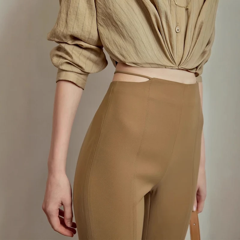 Damen Hochtaillierte Stretch-Hose mit schmaler Oberschenkelpassform und weitem Saum Nord Taschen