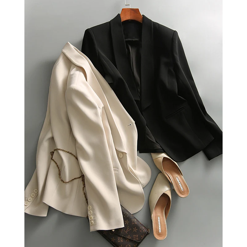 Damen Figurnaht-taillierter Blazer mit Schalkragen und formgebender Innenverarbeitung Nord Taschen